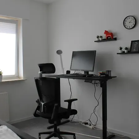 Cameiroo - Penthouse Apartman Euskirchen